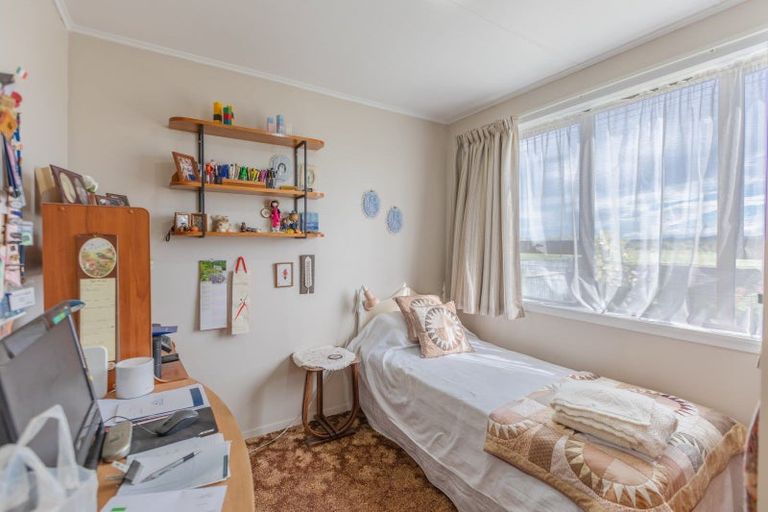 Photo of property in 76 Meeanee Quay, Westshore, Napier, 4110