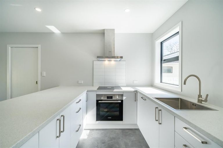 Photo of property in 4b Pohutukawa Street, Woburn, Lower Hutt, 5010