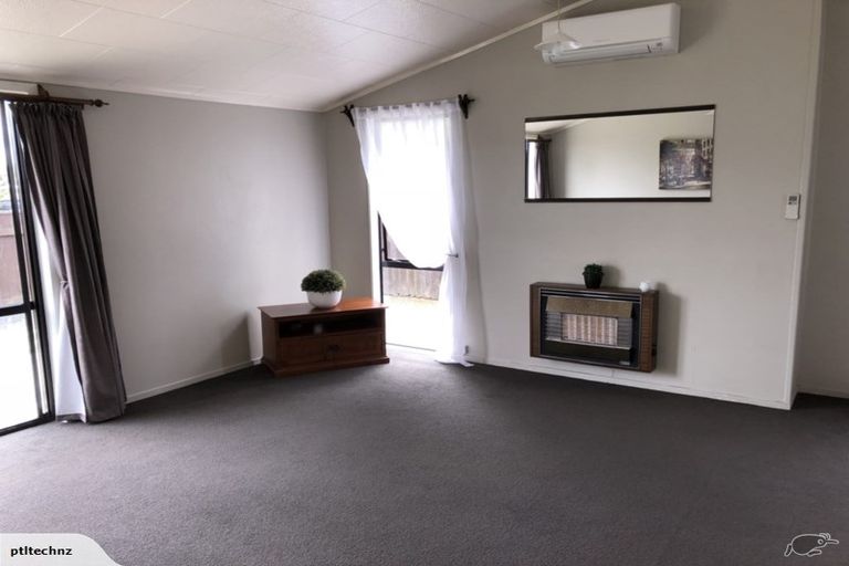 Photo of property in 15a Dalwood Grove, Highbury, Palmerston North, 4412