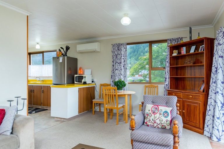 Photo of property in 2a Leicester Street, Picton, 7220
