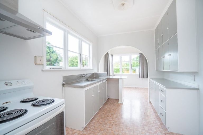 Photo of property in 6 Rangiora Avenue, Roslyn, Palmerston North, 4414