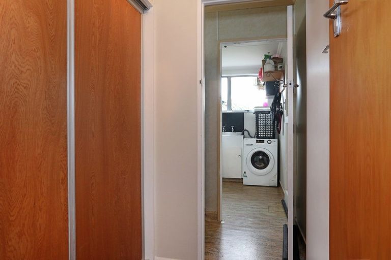 Photo of property in 100 Lethbridge Street, Feilding, 4702