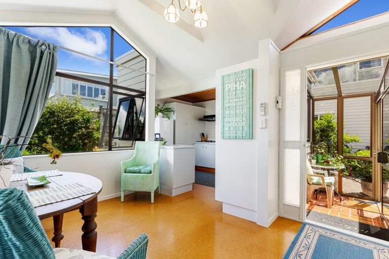 Photo of property in 2/9 Calliope Road, Devonport, Auckland, 0624