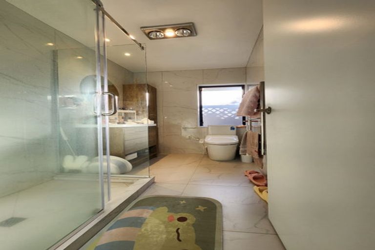 Photo of property in 49 Golfland Drive, Golflands, Auckland, 2013