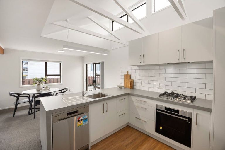 Photo of property in 1/1 Saint Olpherts Avenue, Hamilton East, Hamilton, 3216