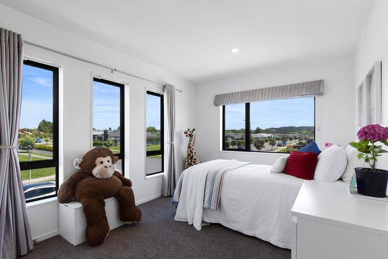 Photo of property in 31 Pohutukawa Parade, Riverhead, 0820