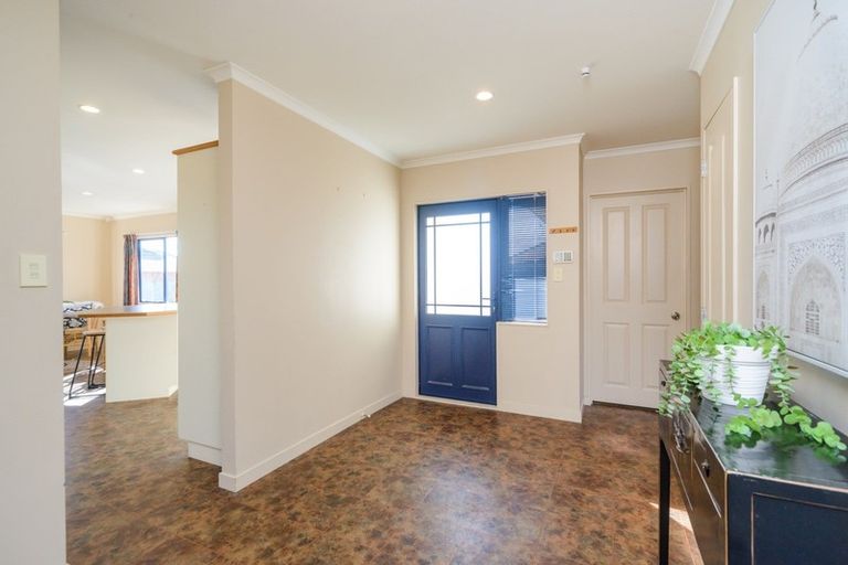 Photo of property in 27 Parnell Heights Drive, Kelvin Grove, Palmerston North, 4414