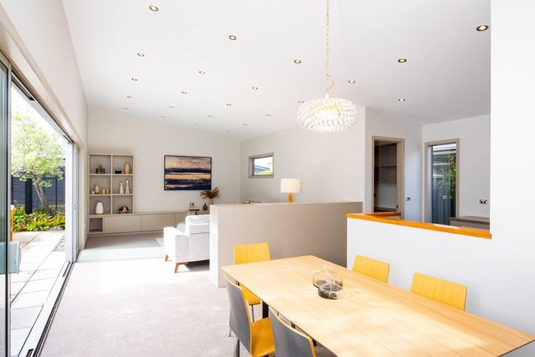 Photo of property in 6 Orotu Drive, Poraiti, Napier, 4112