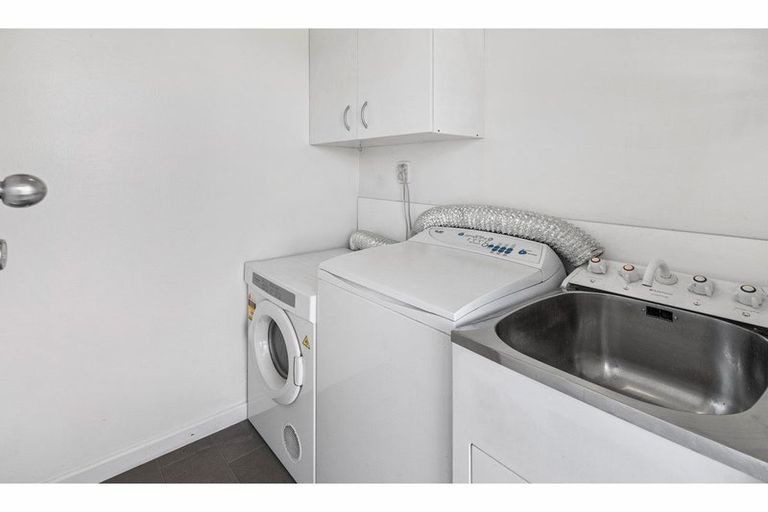 Photo of property in 1/42a Aldwins Road, Phillipstown, Christchurch, 8062