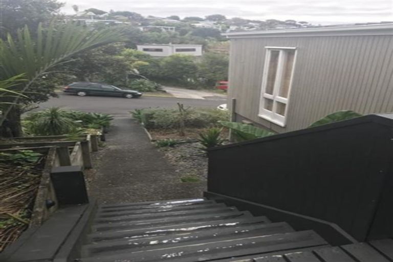 Photo of property in 6 Anchor Place, Beach Haven, Auckland, 0626