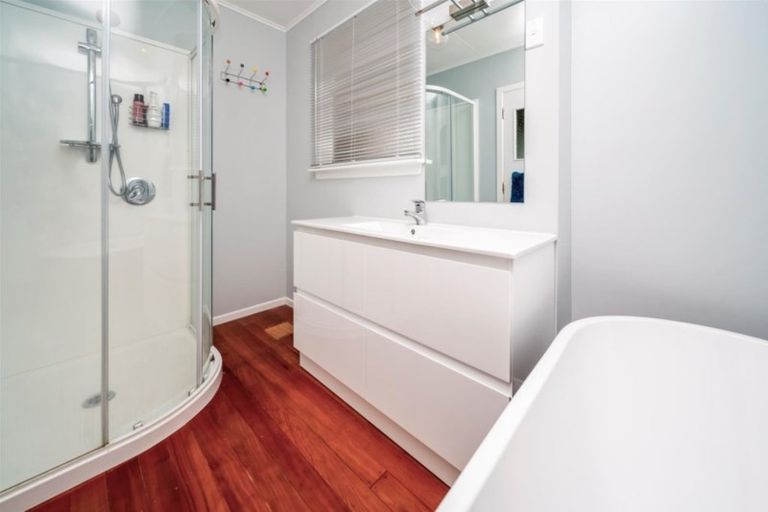 Photo of property in 27 Galt Street, Hawera, 4610