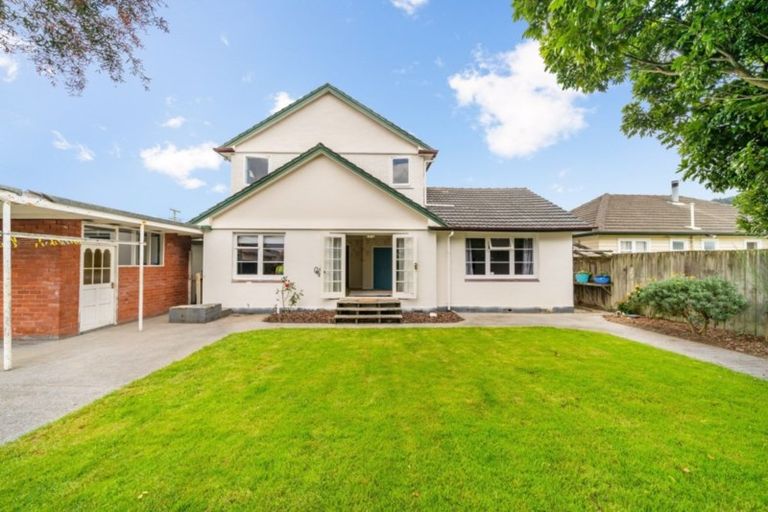 Photo of property in 52 Brentwood Street, Trentham, Upper Hutt, 5018