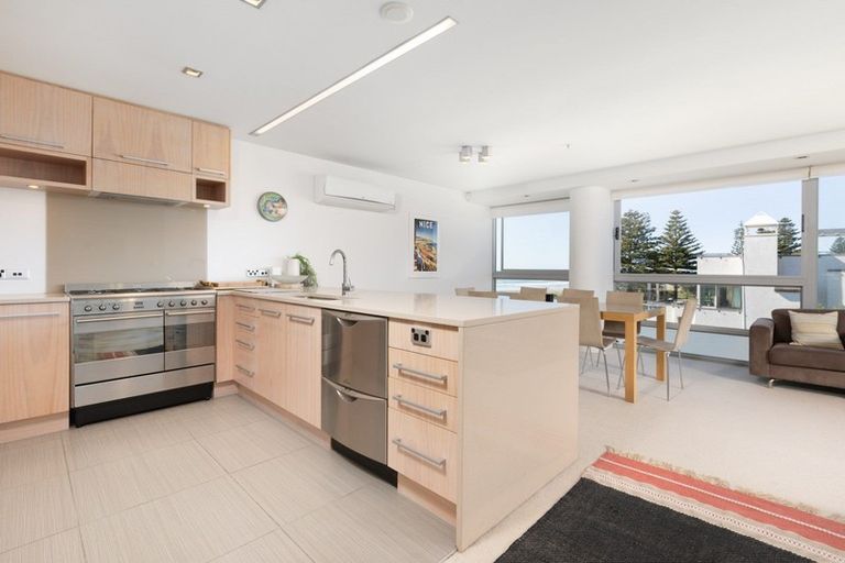 Photo of property in 6/50 Marine Parade, Mount Maunganui, 3116