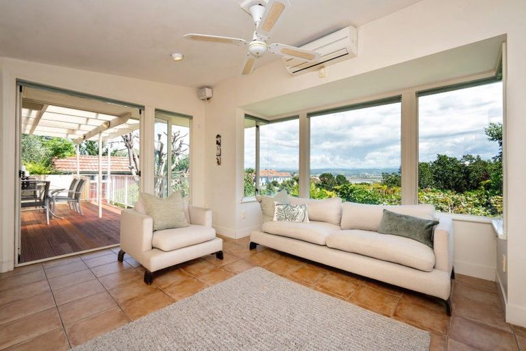 Photo of property in 2 Coleman Terrace, Hospital Hill, Napier, 4110