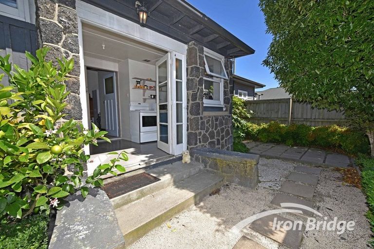 Photo of property in 30 Taramea Place, Addington, Christchurch, 8024