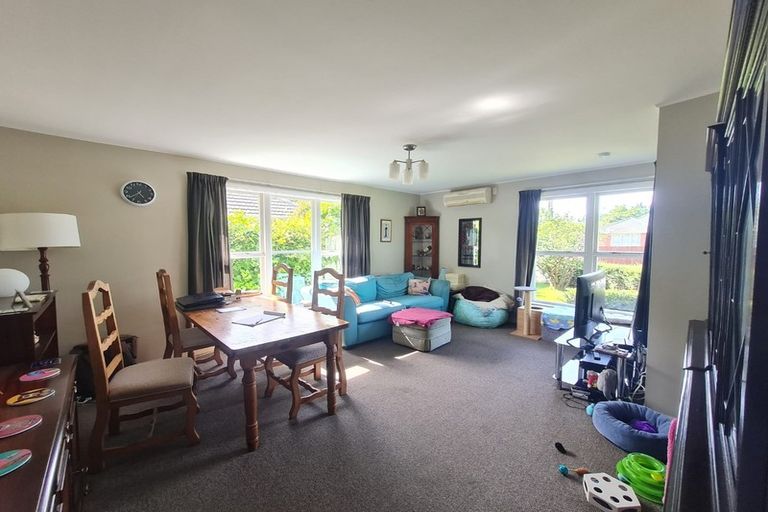 Photo of property in 6 Nyton Place, Bryndwr, Christchurch, 8053