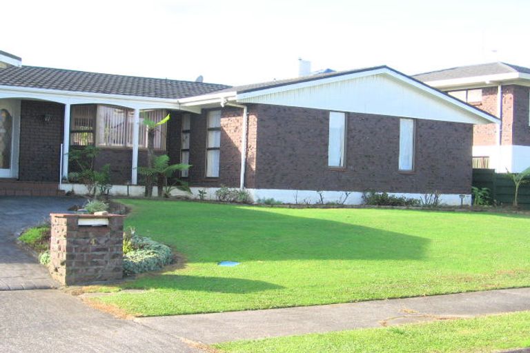 Photo of property in 4 Steeple Rise, Pakuranga, Auckland, 2010