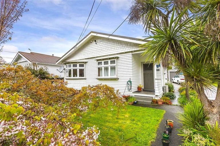 Photo of property in 17 Ranelagh Street, Karori, Wellington, 6012