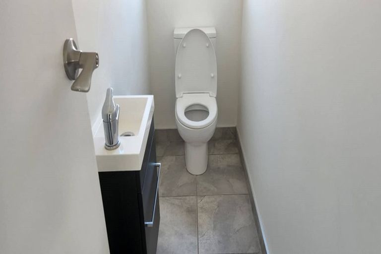 Photo of property in 43 Russleigh Drive, Dinsdale, Hamilton, 3204