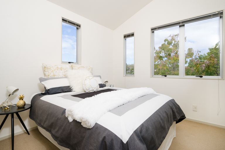 Photo of property in 25 Albionvale Road, Glen Eden, Auckland, 0602