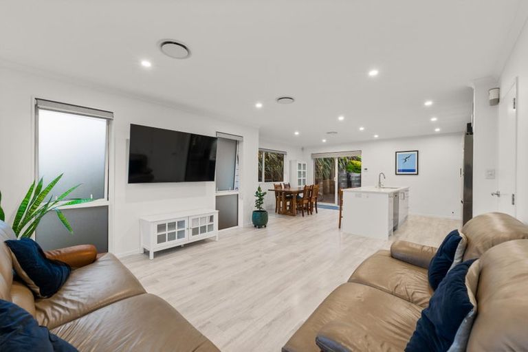 Photo of property in 55 Accolage Boulevard, Kumeu, 0810
