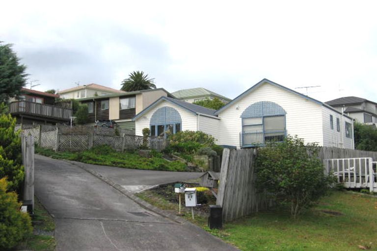 Photo of property in 25 Mallard Place, Unsworth Heights, Auckland, 0632