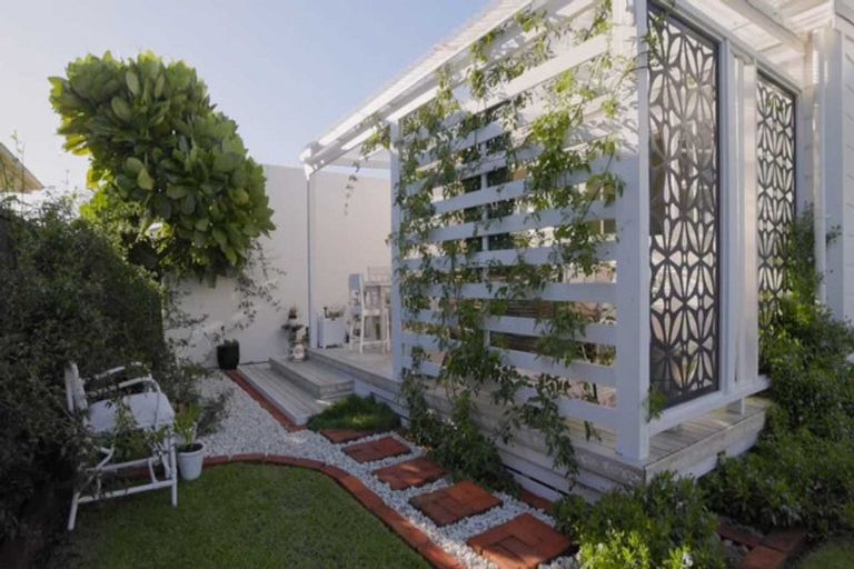 Photo of property in 32 Belt Road, Moturoa, New Plymouth, 4310