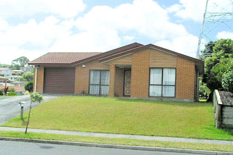 Photo of property in 1 Broadfield Street, Massey, Auckland, 0614