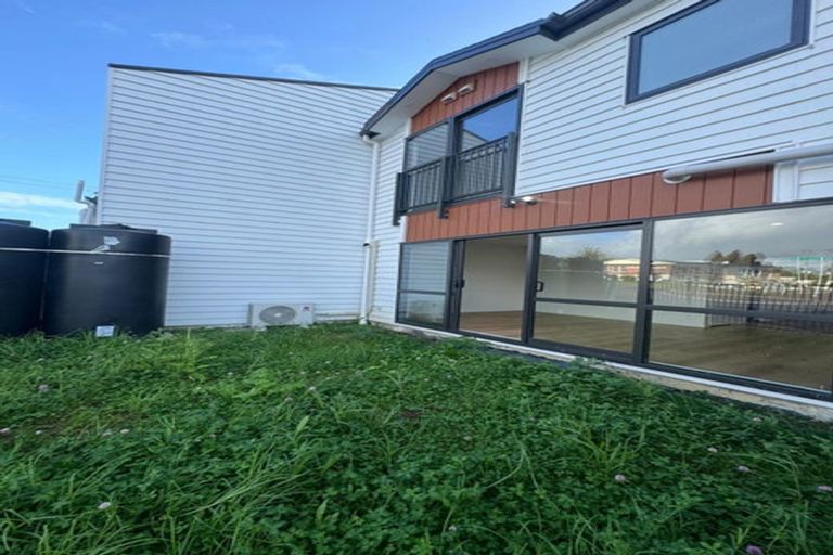 Photo of property in 1d Hollinbrigg Place, Manurewa, Auckland, 2102