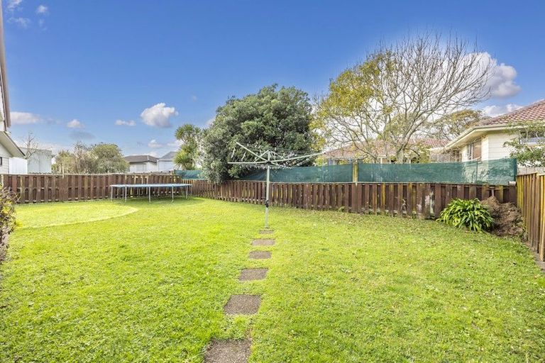 Photo of property in 34 Aviemore Drive, Highland Park, Auckland, 2010