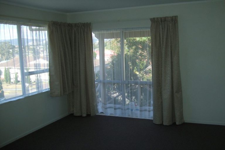 Photo of property in 8a Latitude Close, Whitby, Porirua, 5024