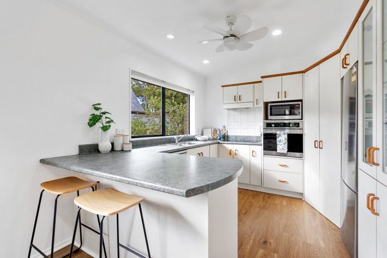 Photo of property in 8 Maddendale Place, Maungakaramea, Whangarei, 0178