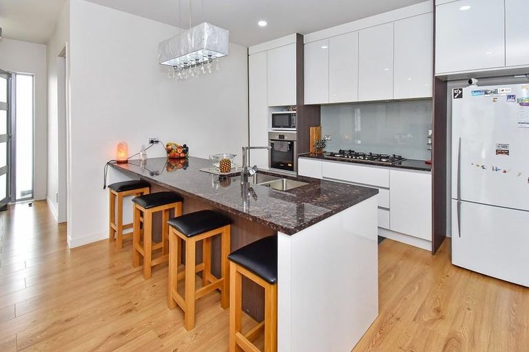 Photo of property in 28 Ancroft Street, Papakura, 2110