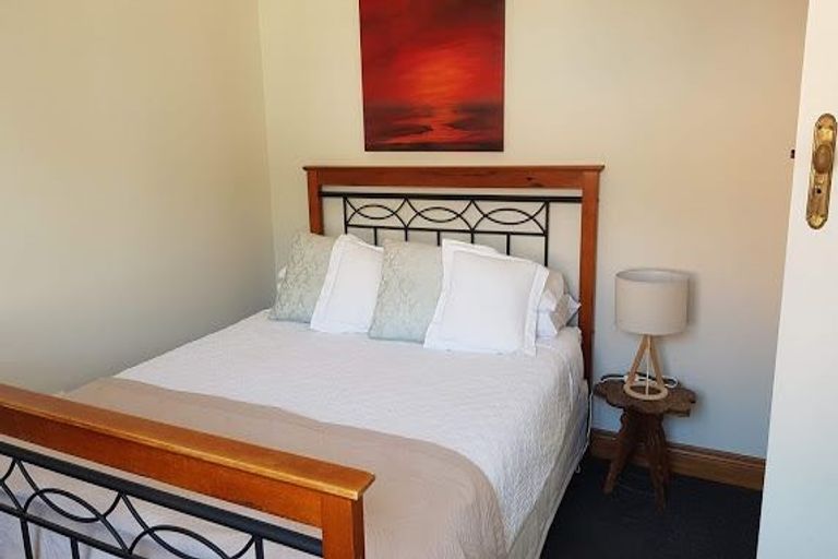 Photo of property in 48 The Esplanade, Eastern Beach, Auckland, 2012