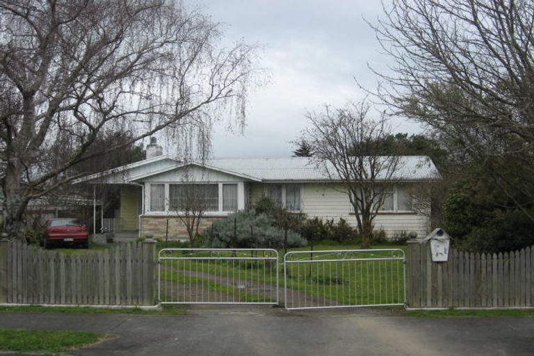 Photo of property in 1 Frederick Street, Carterton, 5713