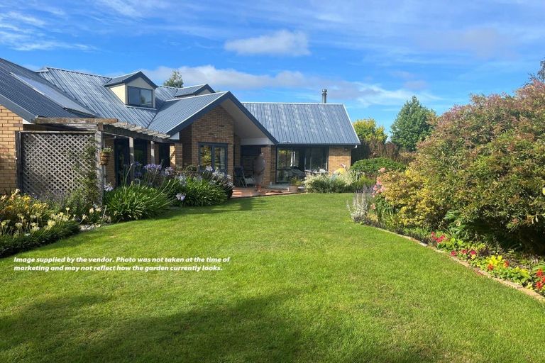 Photo of property in 11 Cedar Place, Amberley, 7410