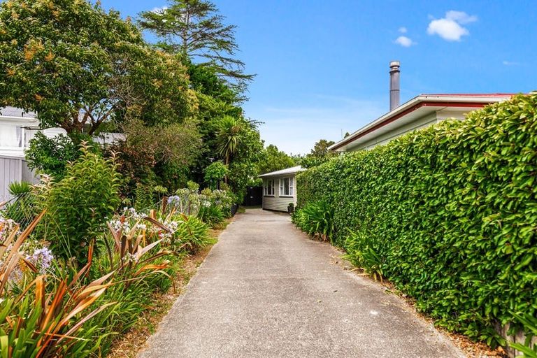 Photo of property in 25 Roseneath Place, Birkdale, Auckland, 0626