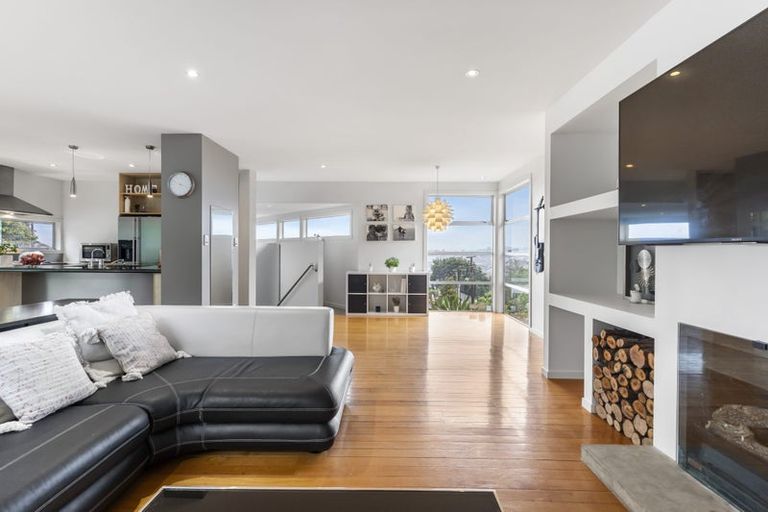 Photo of property in 10 Churchill Road, Cockle Bay, Auckland, 2014