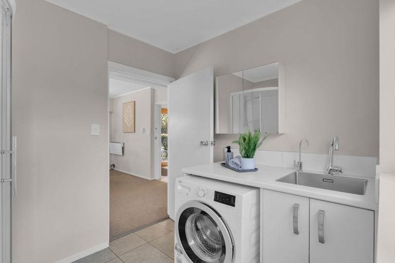 Photo of property in 17 Bernard Street, Chedworth, Hamilton, 3210