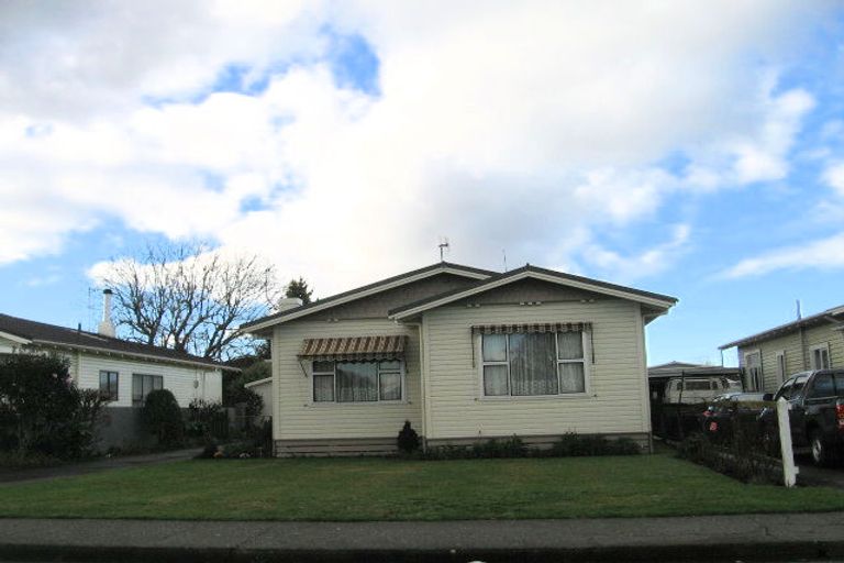 Photo of property in 410 Massey Street, Akina, Hastings, 4122