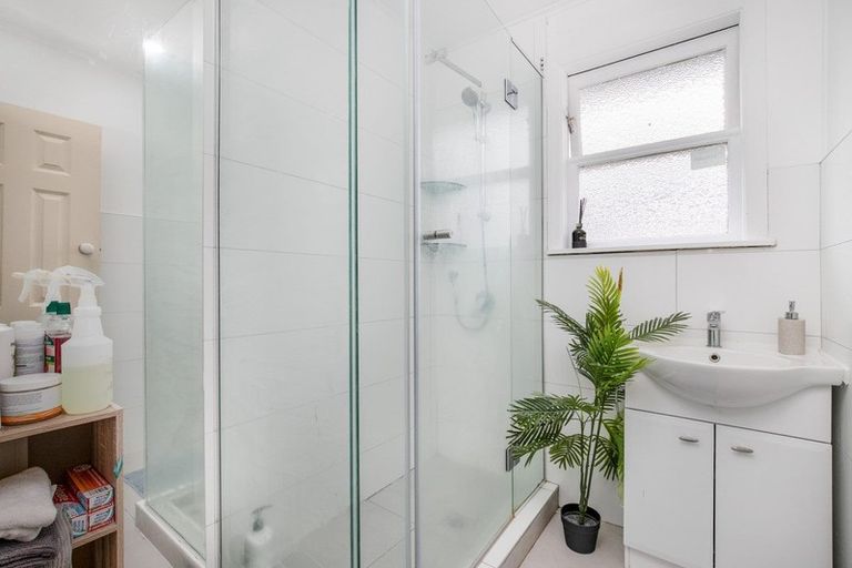 Photo of property in 26 Tui Crescent, Manurewa, Auckland, 2102