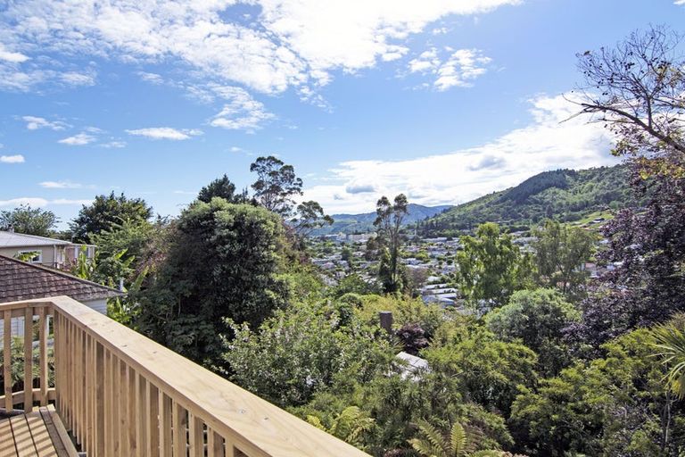 Photo of property in 35 Thompson Terrace, Toi Toi, Nelson, 7010