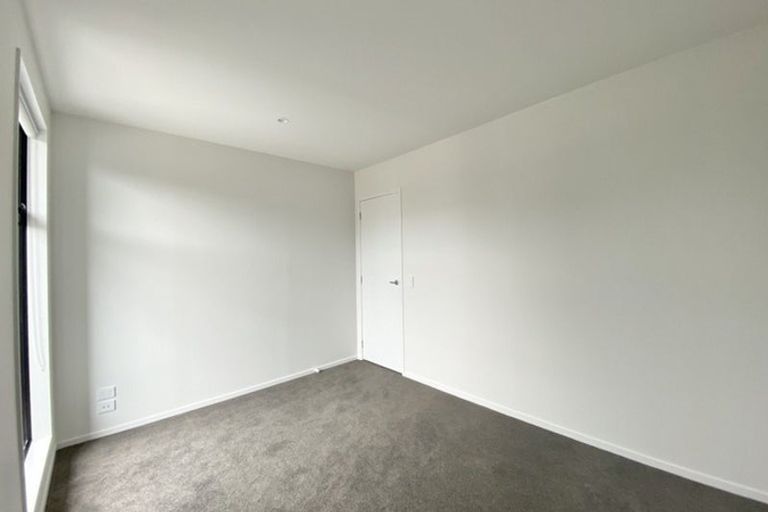 Photo of property in 10 Tuputupu Drive, Kumeu, 0810