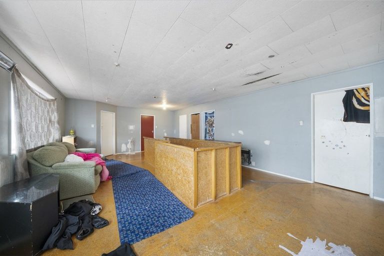 Photo of property in 35 Balmoral Street, Levin, 5510