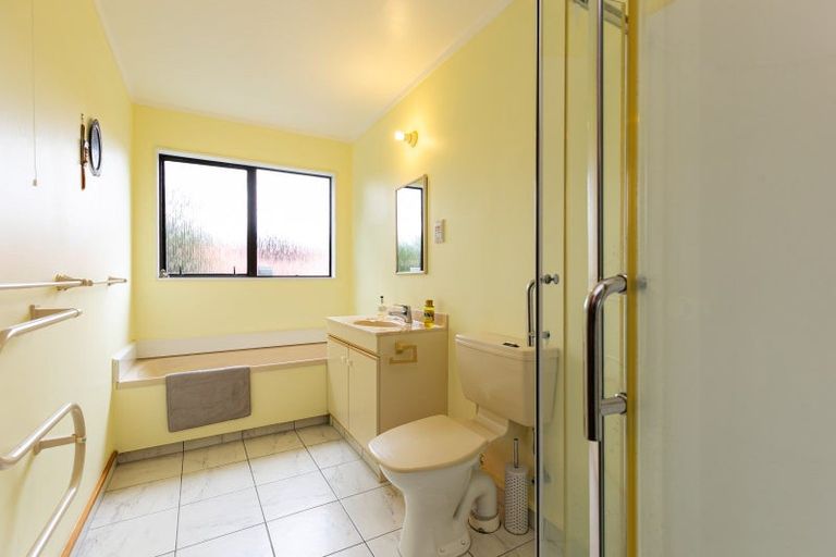 Photo of property in 23b Thatcher Crescent, Crofton Downs, Wellington, 6035