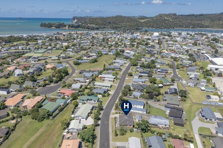 Photo of property in 38 Whitby Avenue, Whitianga, 3510