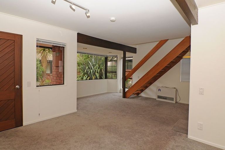 Photo of property in 5/136 Karori Road, Karori, Wellington, 6012