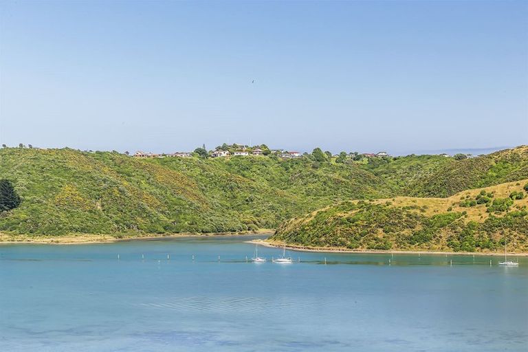 Photo of property in 20 Forth Place, Papakowhai, Porirua, 5024