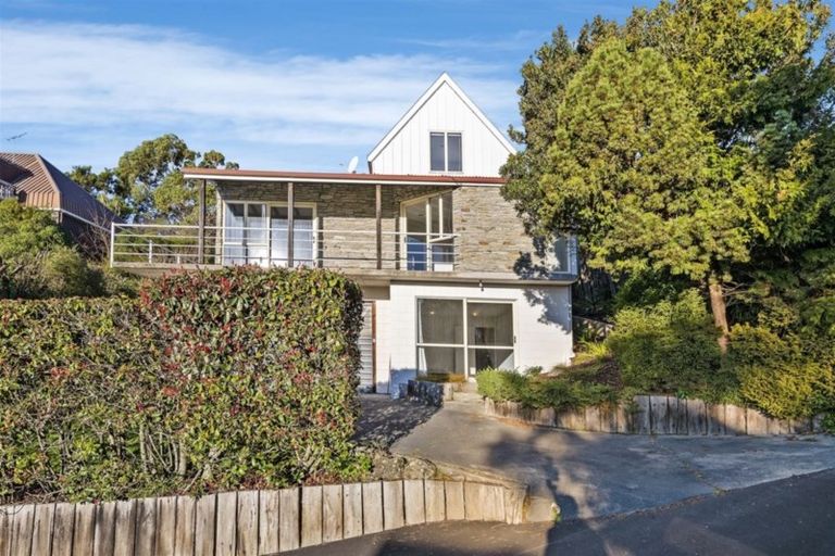 Photo of property in 239 Cannon Hill Crescent, Mount Pleasant, Christchurch, 8081