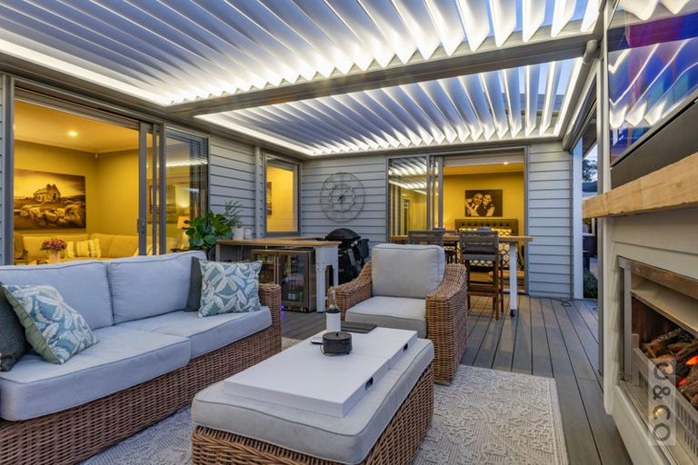 Photo of property in 11 Parlane Drive, Huapai, Kumeu, 0810